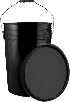Champion Sports 6 Gallon Bucket with Padded Soft Seat Lid - Durable Construction - Balls Not Included - Ideal for Baseball, Softball, T-Ball, Practice Balls, and Lacrosse