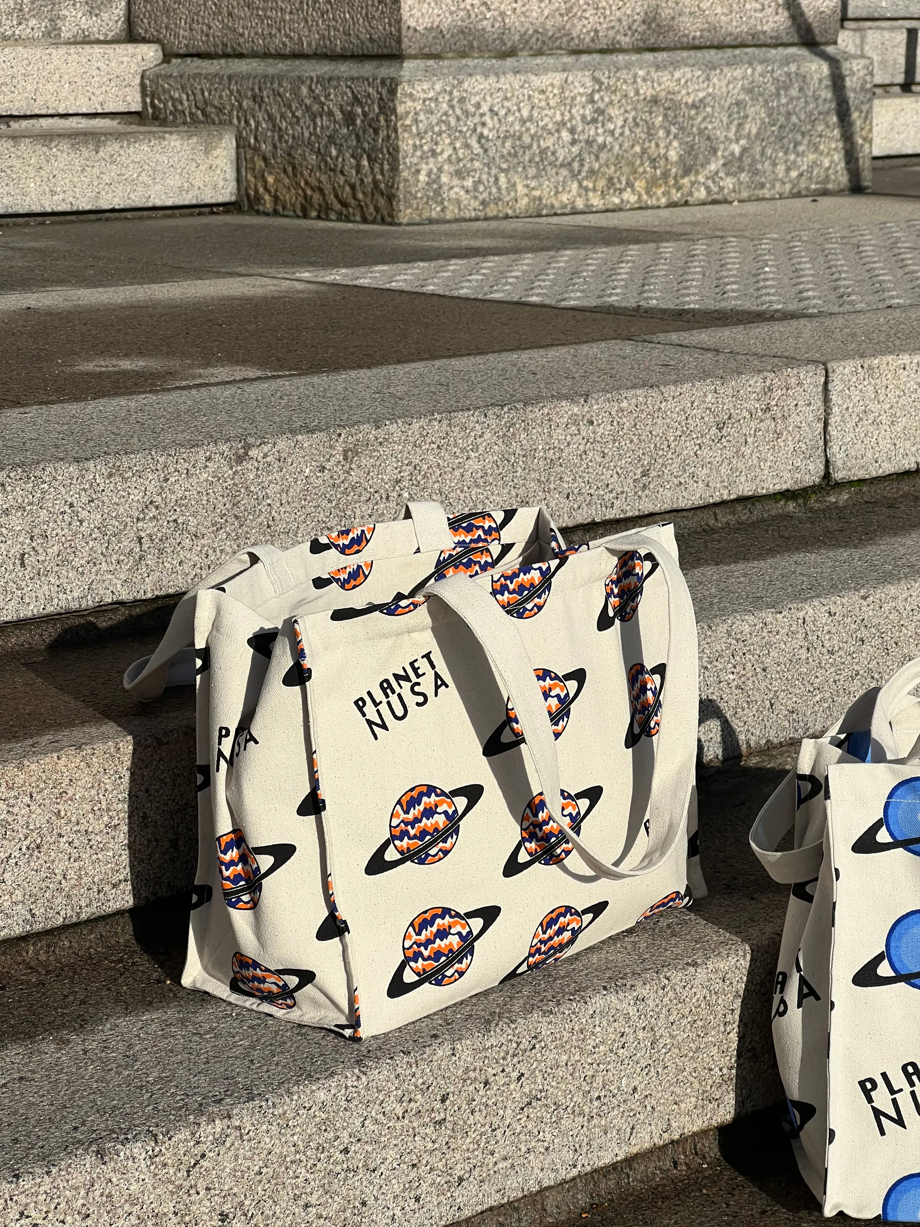 GYM BAG DAZZLING BLUE/ORANGE DRIPPING PLANETS